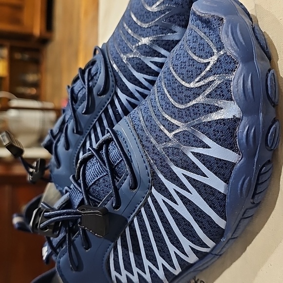 💖 HIKE LORAX FOOTWEAR  Shoes (Navy/Powder Blue). (💲price reduced!) 💖 - Picture 2 of 11